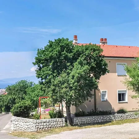 1 Bedroom Front In *