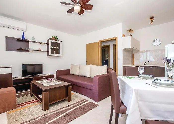 1 Bedroom Amazing In Apartamento *