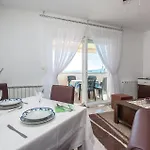 Lägenhet 1 Bedroom Amazing In