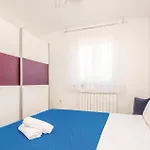 Lägenhet 1 Bedroom Amazing In