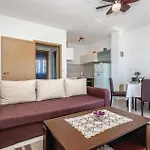 1 Bedroom Amazing In Lägenhet