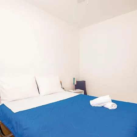 Beautiful In With Wifi Apartment